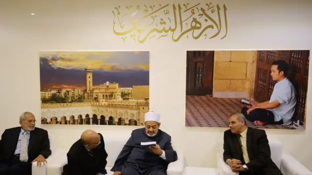 نواب يقولون إن الأزهر تجاوز دوره لأنه طرح مشروع قانون