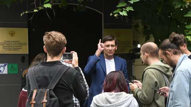 Дмитрий Гудков возле СК