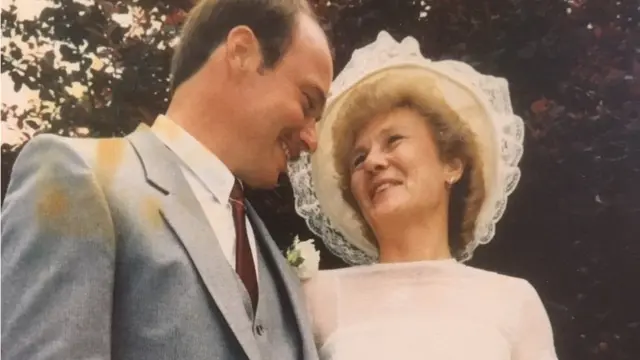 ستيف وجيل يوم زفافهما