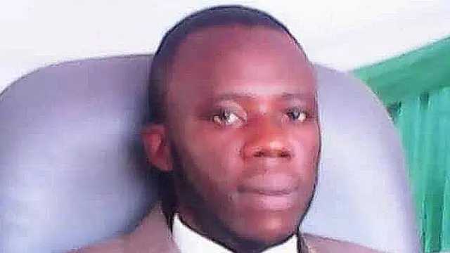 Binugwanugwa ko atari ubwa mbere Benjamin Manirambona akorera umunyeshure ikibazo