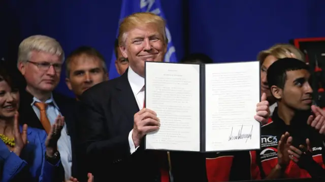 डोनल्ड ट्रंप, अमरीका, वीज़ा, एच1बी, यूएस सिटीजनशिप एंड इमिग्रेशन सर्विस, आईटीसर्व अलायंस