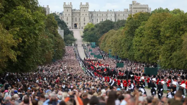 Imagen del Long Walk y el Castillo de Windsor