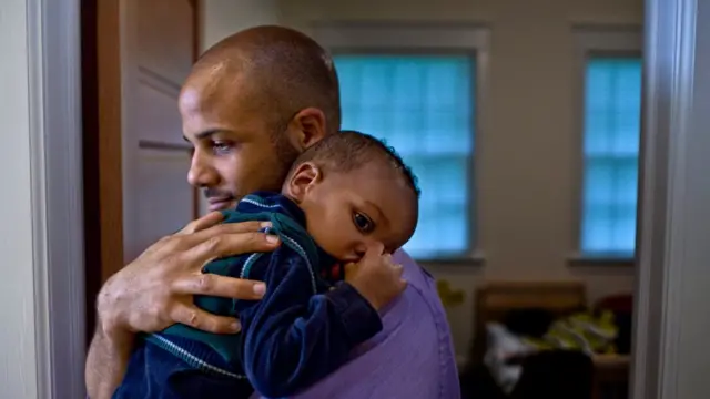 Un padre con un hijo