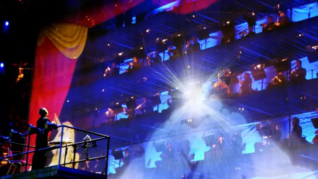 В январе 2008 года на церемонии инаугурации Ливерпуля как культурной столицы Европы-2008 Королевский ливерпульский филармонический оркестр под управлением Василия Петренко выступил перед 40-тысячной аудиторией в "Эхо Арена"