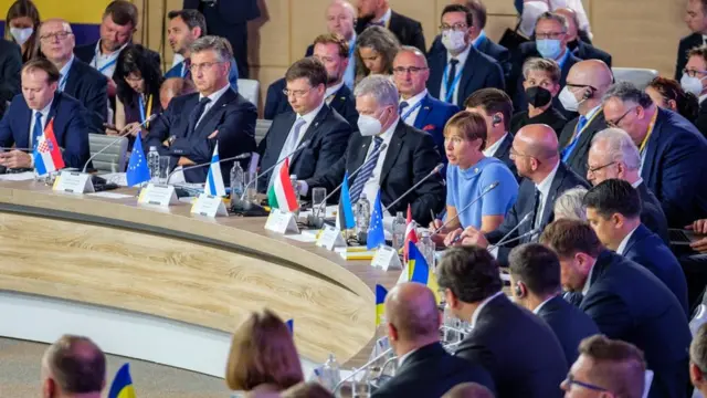 Кримська платформа