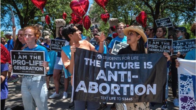 Grupos anti-aborto em manifestação no Texas