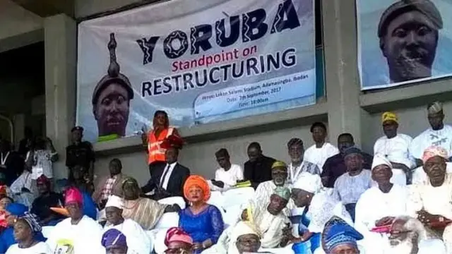 Aworan ipade ẹgbẹ Yoruba