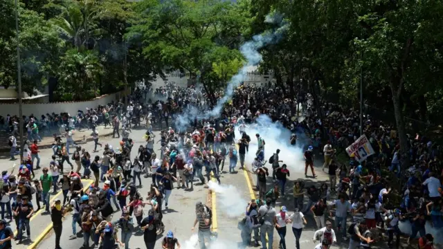 Protestas antigubernamentales de 2017 en la Universidad Central de Venezuela (UCV)