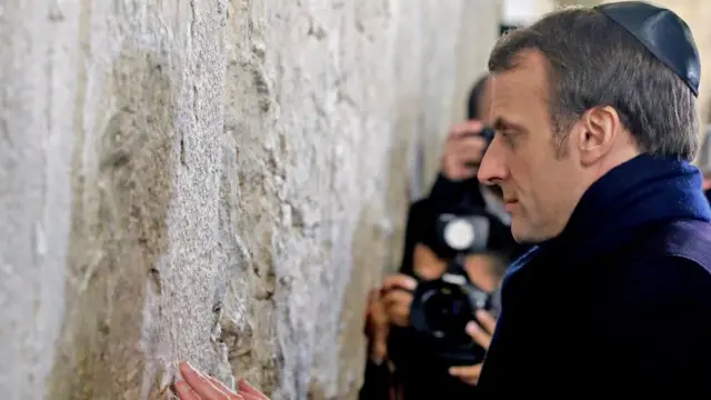 صدر ایمینویل میکخواں