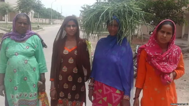 ਆਪਣੇ ਘਰਾਂ ਤੋਂ ਉੱਜੜੇ ਕੇ ਹਾਊਸਿੰਗ ਬੋਰਡ ਕਲੋਨੀ ਦੇ ਫ਼ਲੈਟ 'ਚ ਵਸੇ ਪਰਿਵਾਰਾਂ ਦੀਆਂ ਔਰਤਾਂ