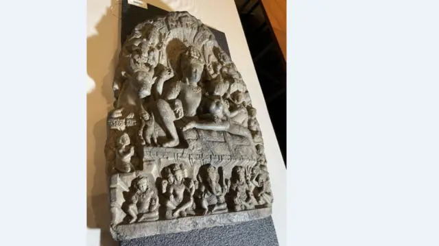 नेपाल फिर्ता हुन लागेको उमामहेश्वरको मूर्ति