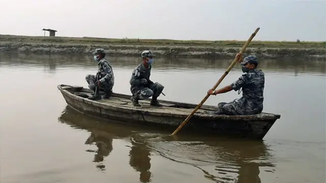 सशस्त्र प्रहरी