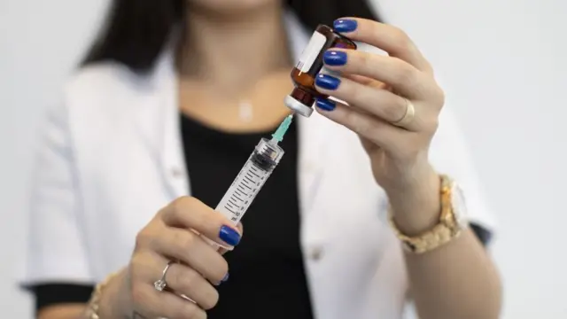 પ્રતીકાત્મક તસવીર