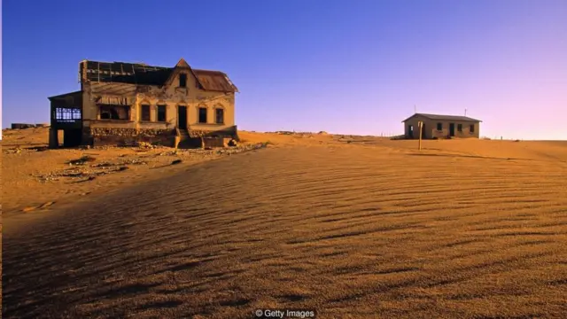 Kolmanskop town