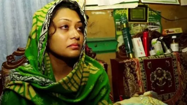 নিহত রিফাত শরীফের স্ত্রী আয়েশা আক্তার।