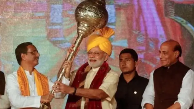 नरेंद्र मोदी