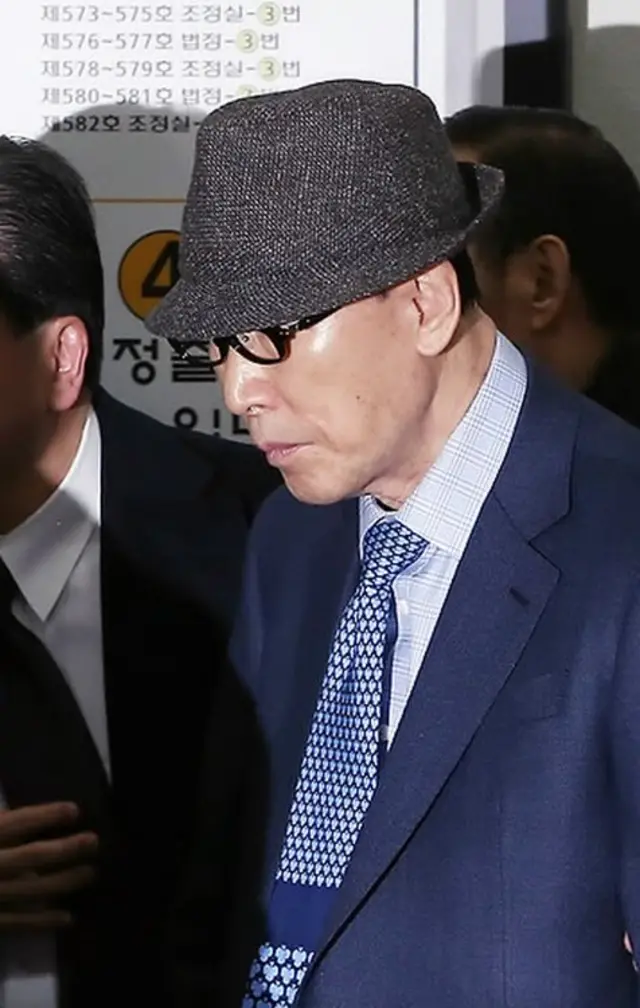 For 2014, one Seoul court sentence Cho Yong-gi, founder and pastor emeritus of Yoido Full Gospel Church in Seoul, sentenced to three years in prison for embezzling church funds
