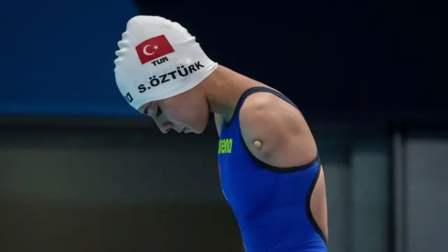 Sevilay Öztürk, serisinde 3.17.30'luk zamanıyla 5 sporcu arasından 4. oldu.