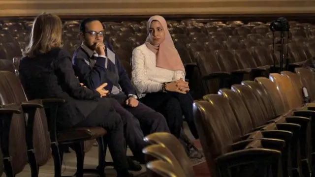 Dr Tamer Mamdouh Abdo (ortada) ve Nadine Medhat (sağda)