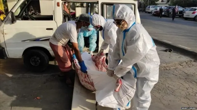 कोरोना मृतदेह