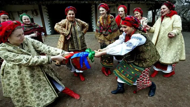 Масляна чи масниця? Які традиції святкування тижня перед Великим постом є власне українськими