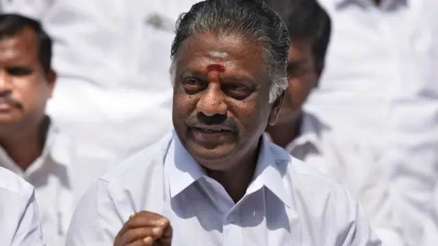 பன்னீர்செல்வம்