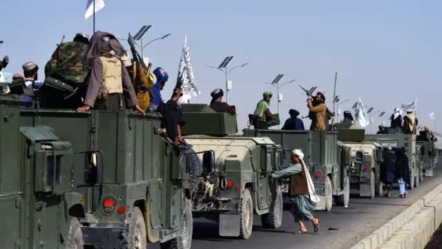 Автомобильный парад в честь ухода американских военных из Афганистана