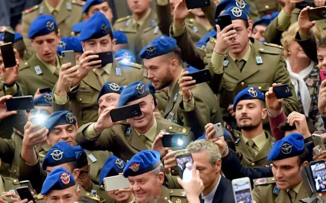 جنود إيطاليون