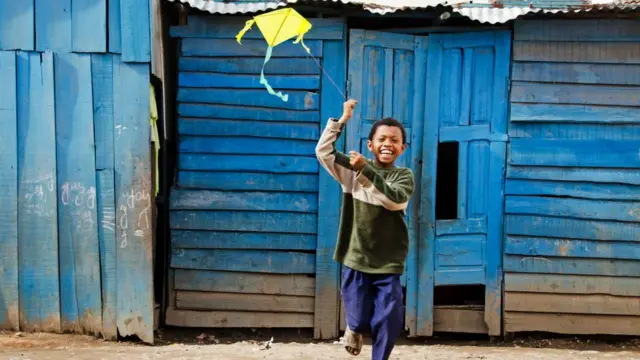 Aworan ọmọde to n ṣere