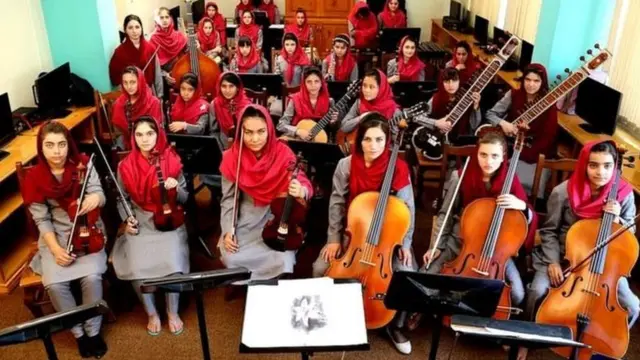 مکتب موسیقی سرمست