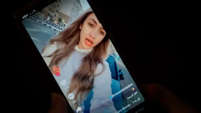 Mawada waxay shar u xayeysiineysay dhowr shirkadood, sida ay walaasheed sheegtay