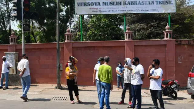 वर्सोवा क़ब्रिस्तान, मुंबई