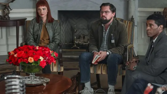 Ne gledaj gore, novi film Adama Mekeja je primer „udar fikcije" koja trenutno doživljava novu veliku popularnost