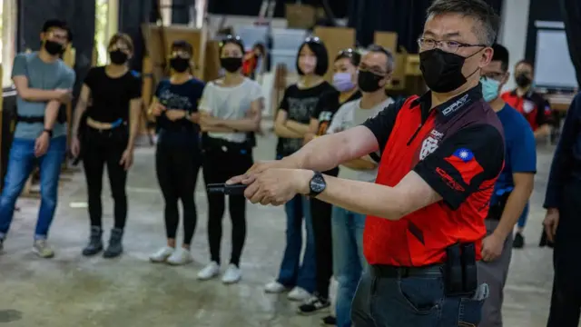 越來越多的台灣人接受槍械訓練