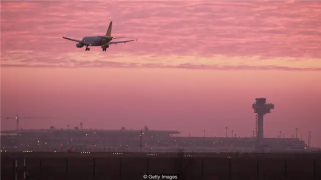 空航站楼的清洁、维护、维修和能源成本不断飙升。