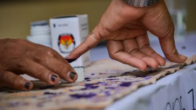 ভোটারের সংখ্যা ১৯ কোটিরও বেশি। আর ভোট কেন্দ্র ছিল আট লাখেরও বেশি।