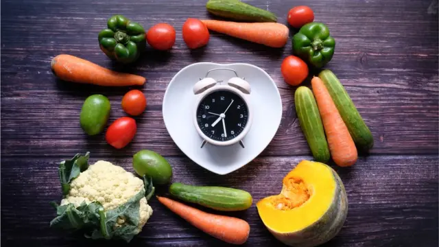 খাদ্য তালিকায় সুষম খাবার রাখতে হবে।