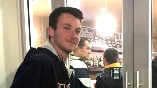 मकोरमॅकलाही आधी त्यावर विश्वास बसला नव्हता.