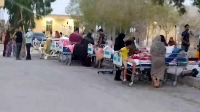 د ایرنا په رپوټ کې ویل شوي، د ودانیو په انګړونو کې د ټپیانو درملنه کېده
