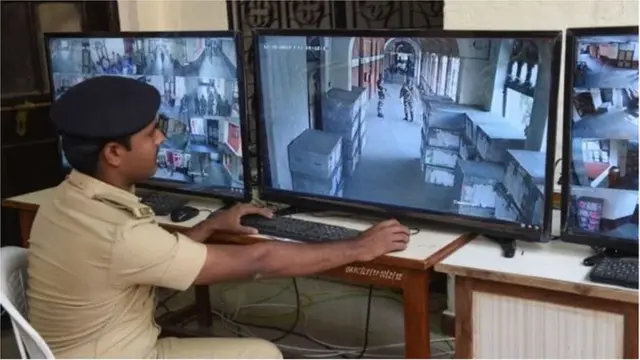 પ્રતીકાત્મક તસવીર