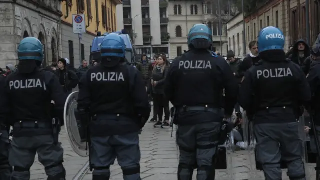 হাঙ্গামা ঠেকাতে ইটালির নগরীগুলোর রাস্তায় রাস্তায় এখন পুলিশ