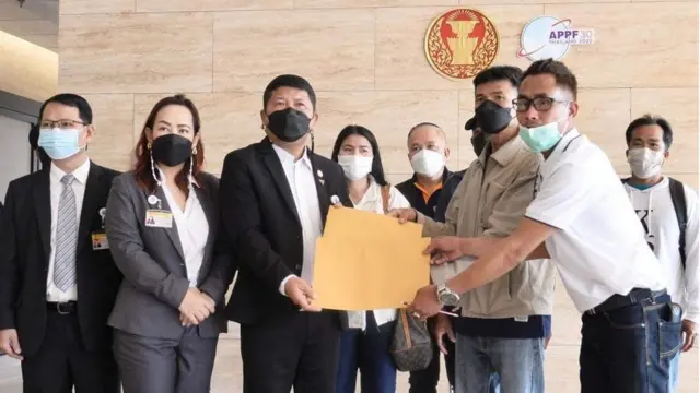 แรงงานเบอร์รียื่นหนังสือขอความเป็นธรรมต่อประธาน กมธ.แรงงาน สภา เมื่อ 12 ต.ค. 2565