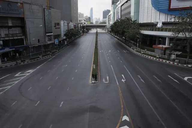 กรุงเทพ โควิด 19 ไวรัสโคโรนา เหงา