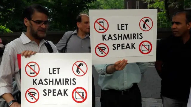 विदेश में मोदी सरकार का विरोध