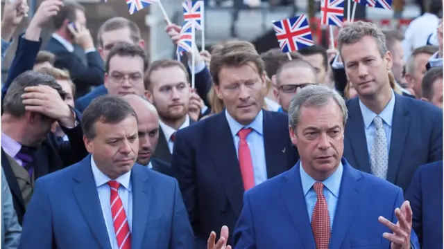 Бэнкс и Фаррадж на митинге