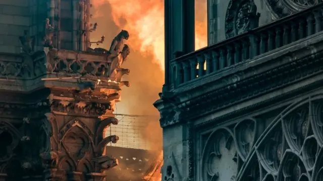 Incêndiocassino digitalNotre-Dame