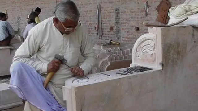 પત્થર પર કામ