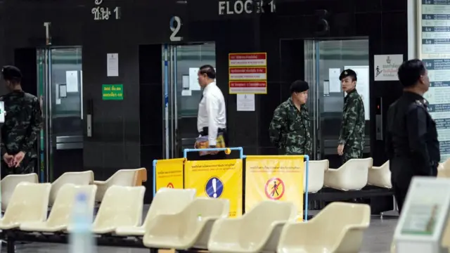 บรรยากาศหลังเหตุระเบิดที่ รพ.มงกุฎเกล้า วันที่ 22 พ.ค.2560