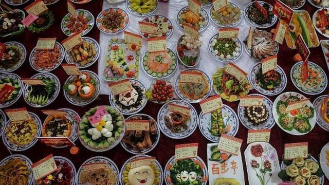 سفره سال نو قمری پر از غذاهای ویژه و خوشمزه است