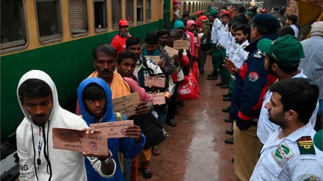 పాకిస్తాన్ నుంచి విడుదలైన మత్స్యకారులు